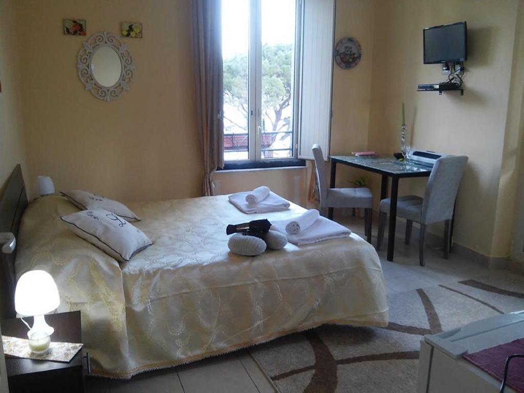 לינה וארוחת בוקר טאורמינה Casa Lanfranchi חדר תמונה