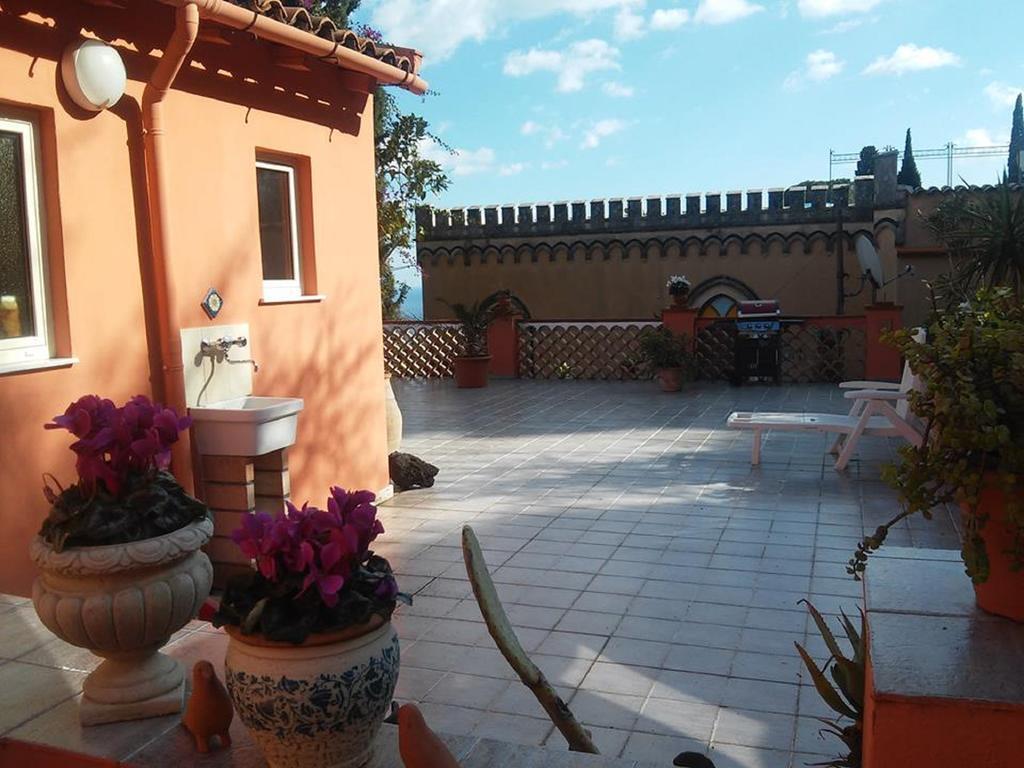 לינה וארוחת בוקר טאורמינה Casa Lanfranchi חדר תמונה