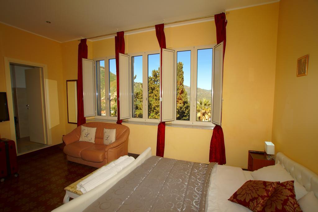 לינה וארוחת בוקר טאורמינה Casa Lanfranchi מראה חיצוני תמונה